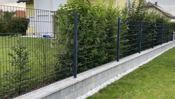 changement grillage jardin